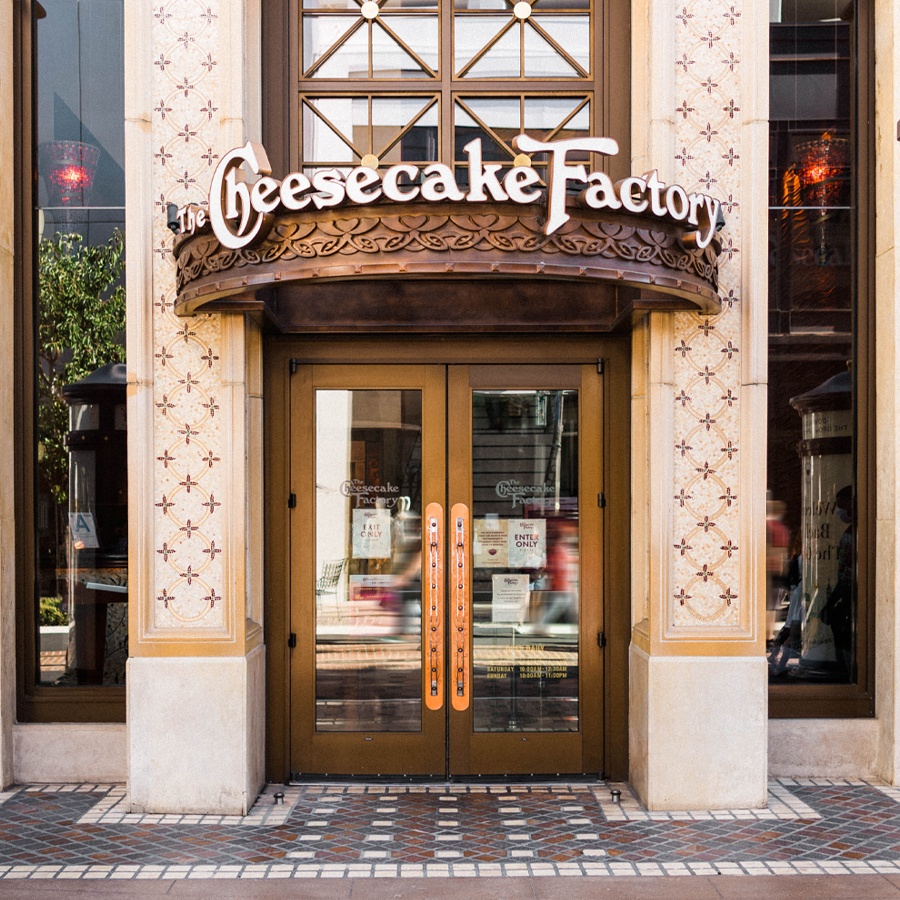 Outdoor Dining Cheesecake Factory at The Grove LA