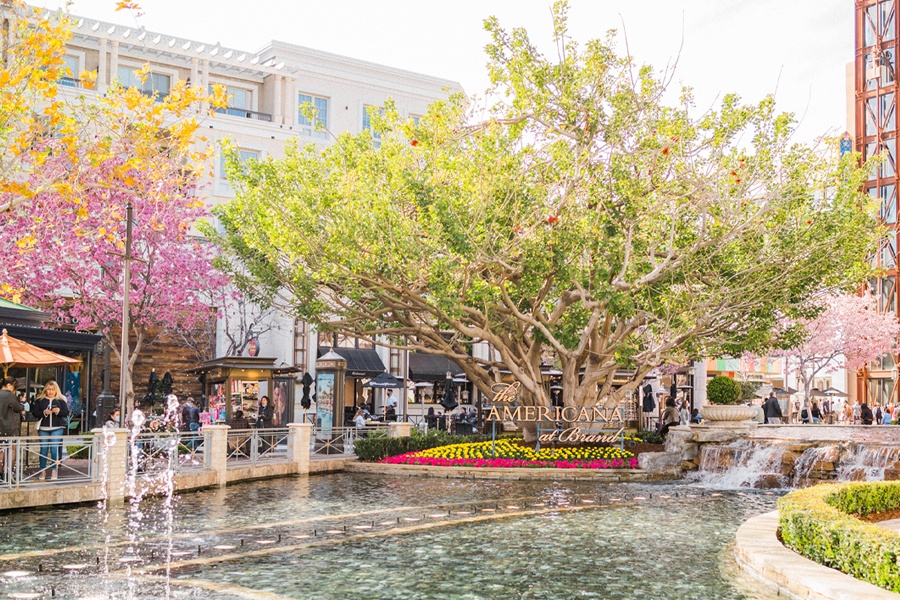 The Grove in Los Angeles - Los Angeles' Shopping and Entertainment